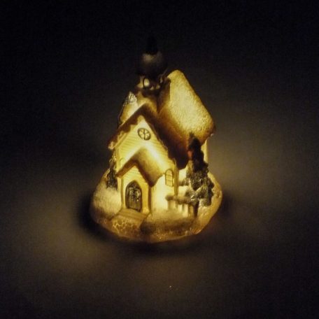 Fehér-ezüst világítós templom kicsi - 5,9x6,6x10,7 cm