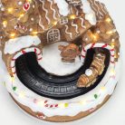 Világítós mézeskalács ház, vonattal 17,5x20 cm