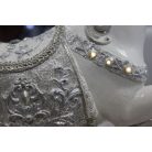 Ezüstösfehér világító lovacska ajándékokkal - 39x38x8 cm