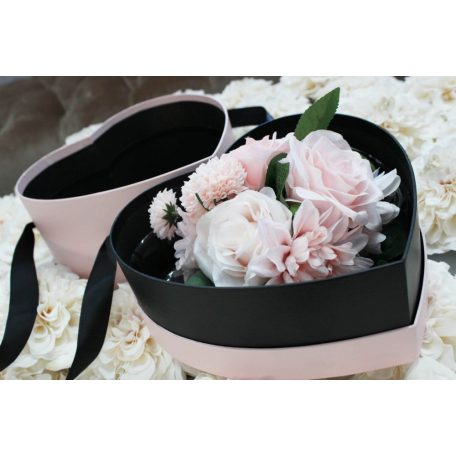 Rózsaszín szív alakú díszdoboz - 22 cm