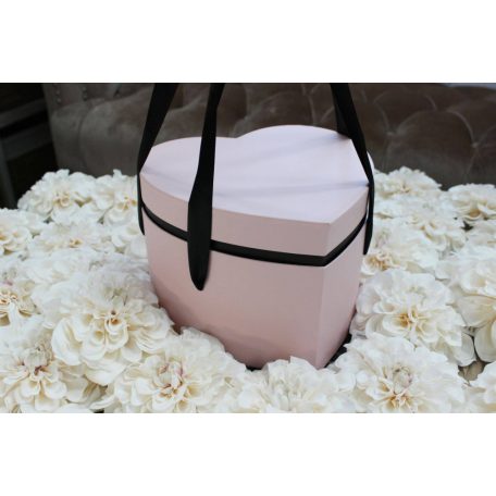 Rózsaszín szív alakú díszdoboz - 22 cm