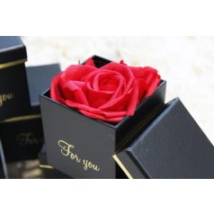 Mini kocka fekete díszdoboz - 8 cm