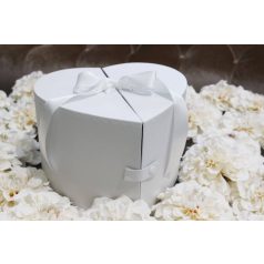 Fehér szív alakú díszdobozok - 24 cm