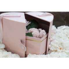 Rózsaszín szív alakú díszdoboz - 24 cm