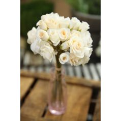 Krémszínű mű rózsa csokor - 30 cm