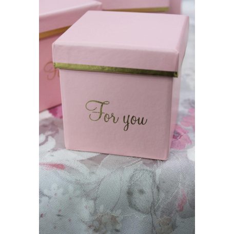 Kocka alakú díszdoboz - Rózsaszín - 8 cm