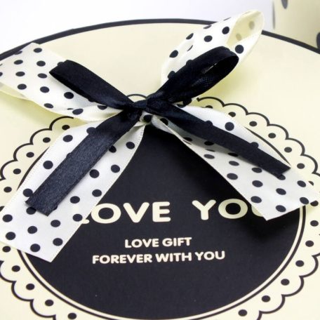 Pöttyös papírdoboz krém - 3 db-os szett - 21, 24, 27 cm