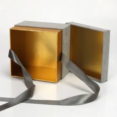 Szürke doboz masnival - 9x12 cm