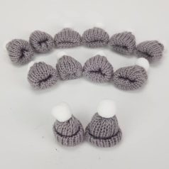 Mini kötött sapka szürke - 5 cm - 12db/csomag