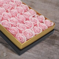   Szappanrózsás kosárka kocka "Szeretettel" felirattal - Fehér