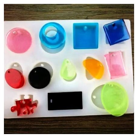 Szilikon öntő- és nyomóforma műgyantához, Fimo-hoz - lapos medálok, 12 féle