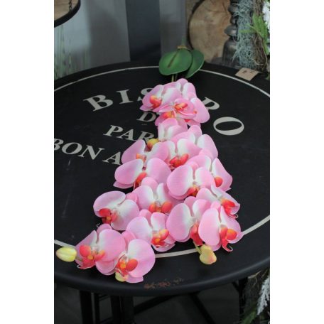 Rózsaszín három szárú mű orchidea, levelekkel - 90 cm