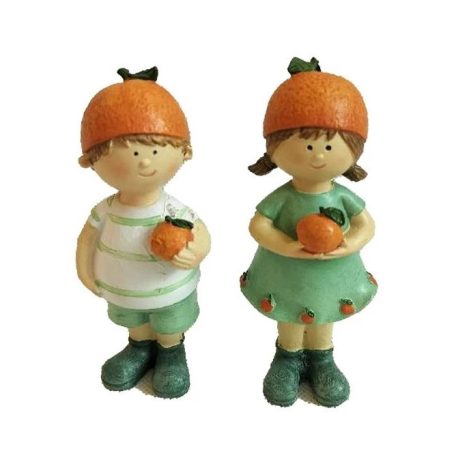 Fiú, lány narancssapkában, álló - 4x3x10 cm