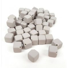 Fűzhetős kocka gyöngy - Szürke - 60 g/csomag 