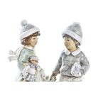 Karácsonyi fiú-lány fenyőfával - 12x8x12 cm